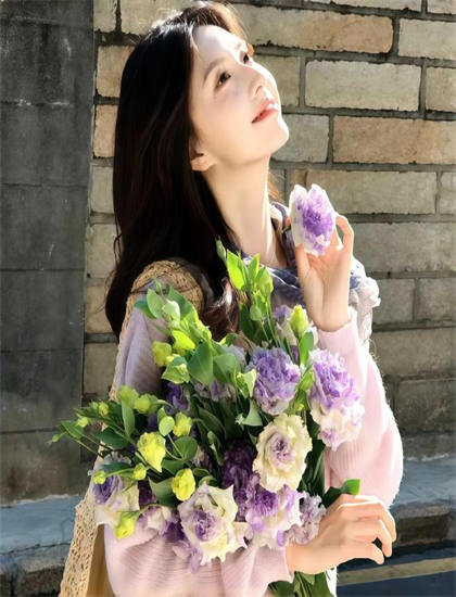 表演艺术解析：《奥特格斗维克特利》的角色选择的恰当性与艺术效果 理解表演与导演的配合